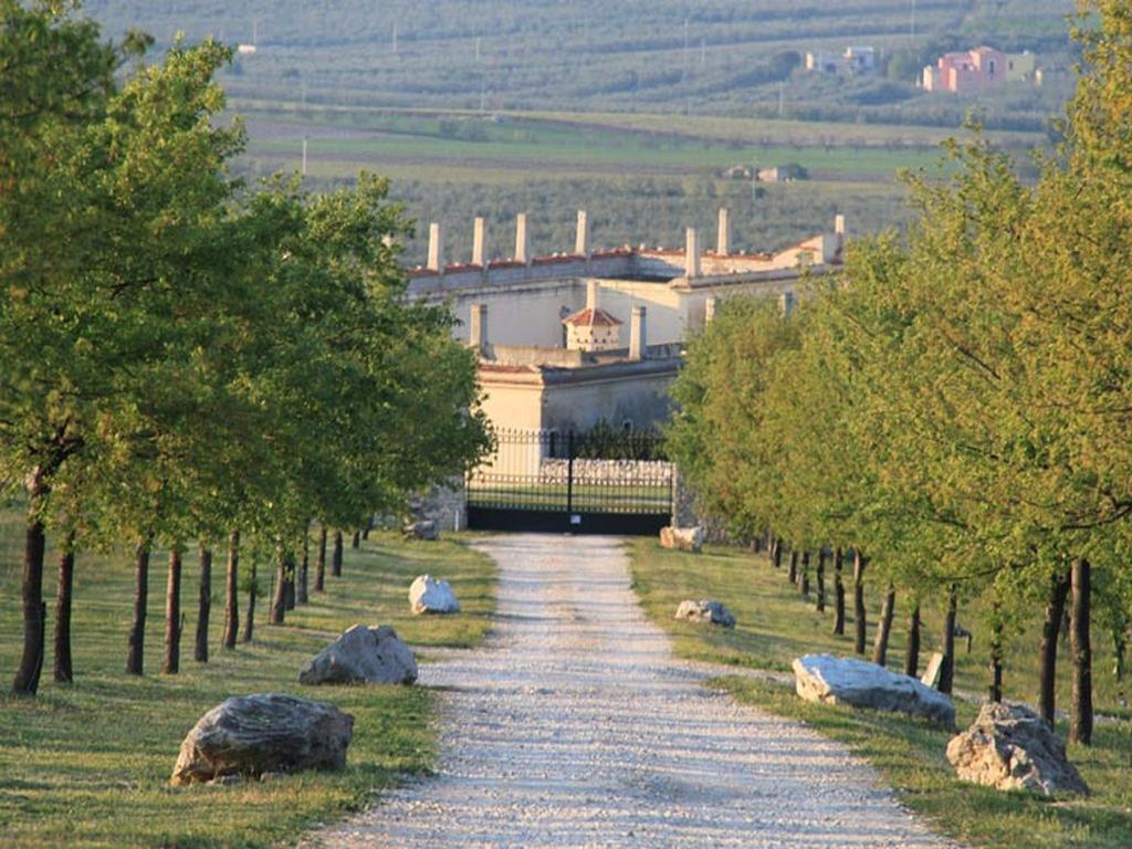 Lama Di Luna Biomasseria Montegrosso Extérieur photo